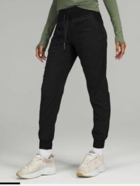 Lululemon athletica Black Full-Length Jogger